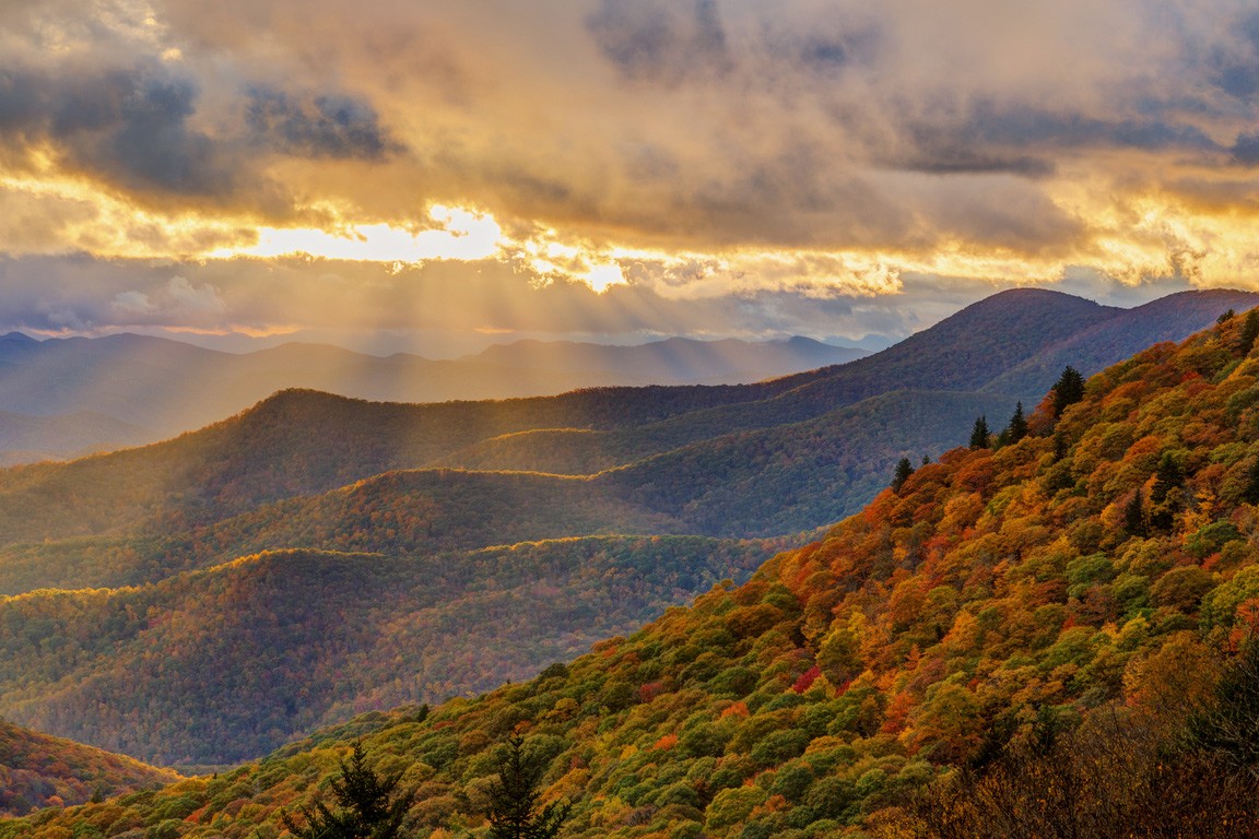 Salga de los caminos trillados en Carolina del Norte este otoño 